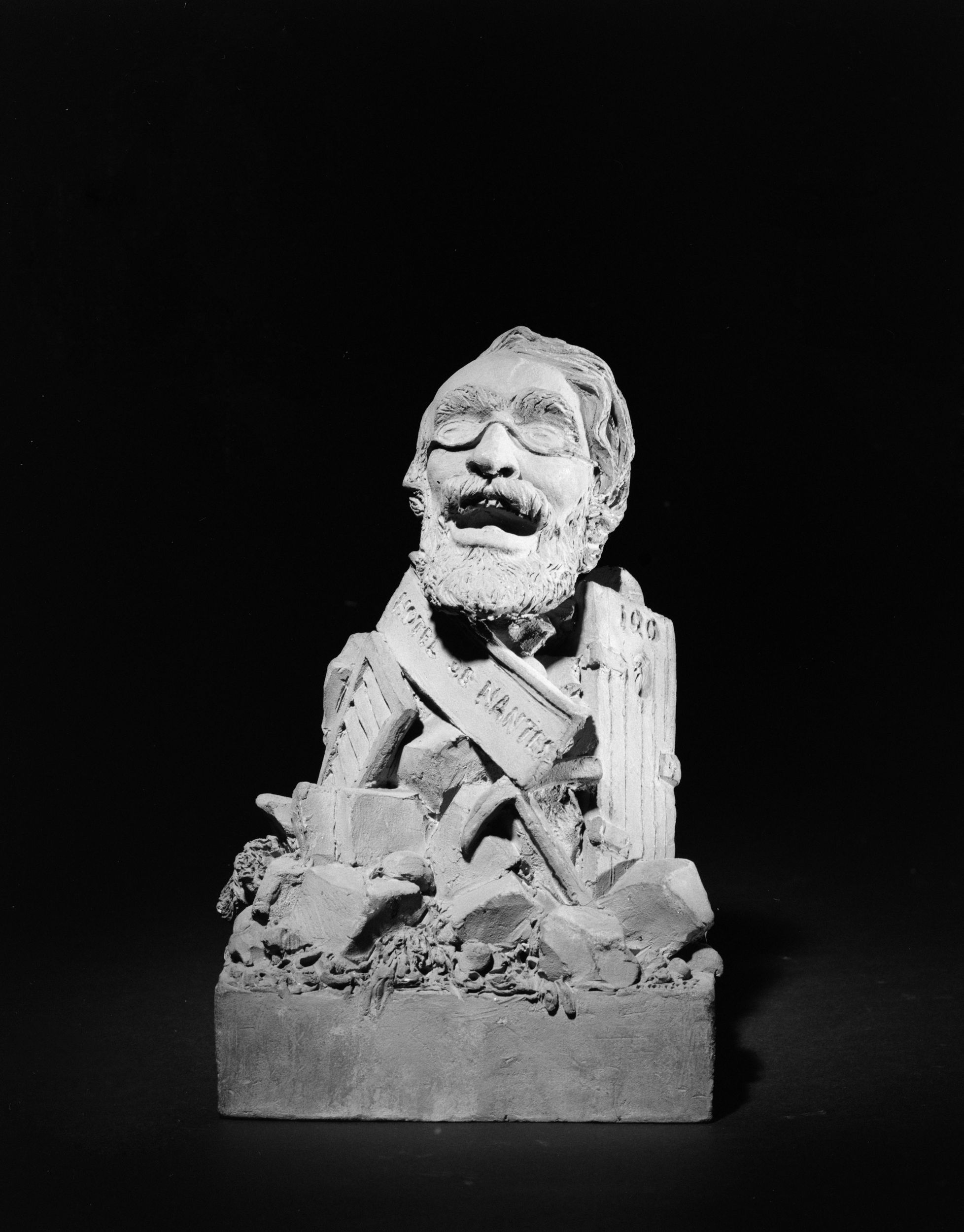 Jean Pierre Dantan, Portrait-charge d'Edouard Renaud (1808-?), architecte de la Ville de Paris