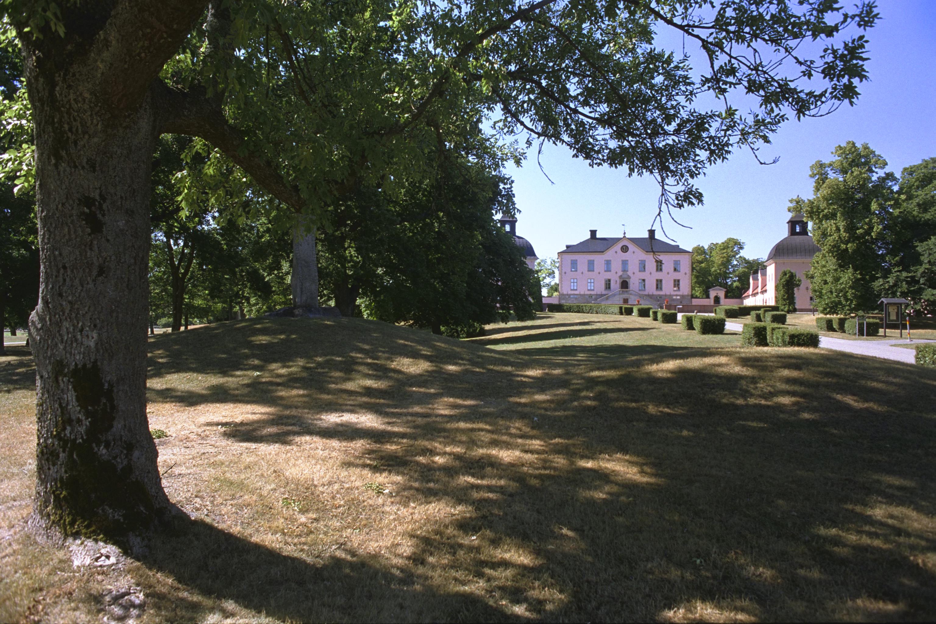 Bengt A Lundberg, Hässelby slott
