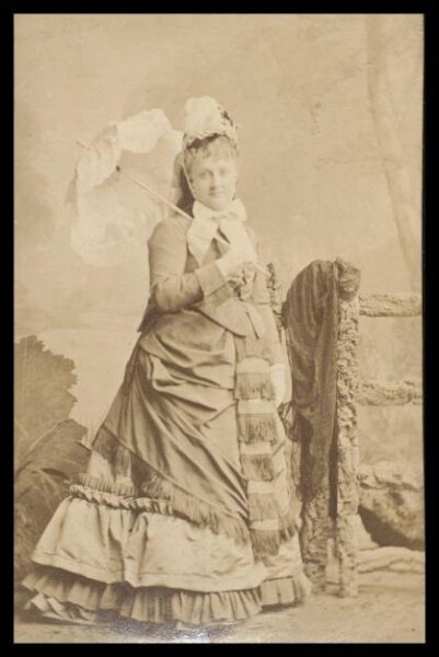 London Stereoscopic and Photographic Company, Guy Little Theatrical Photograph