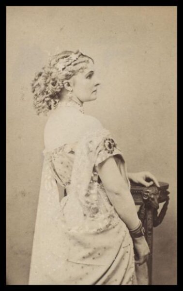 London Stereoscopic and Photographic Company, Guy Little Theatrical Photograph