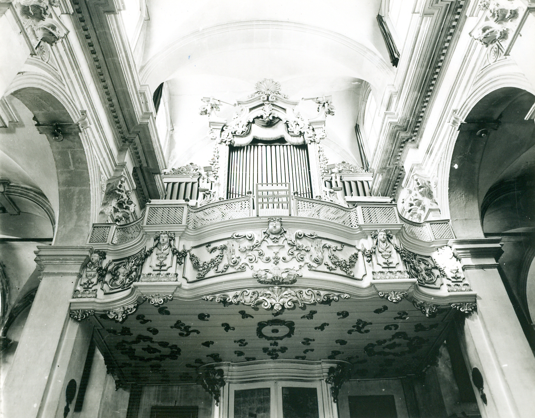 Nino Vranić, Dubrovnik (Dubrovnik) - Katedrala Blažene Gospe od Uznesenja - Pogled odozdo na prospekt