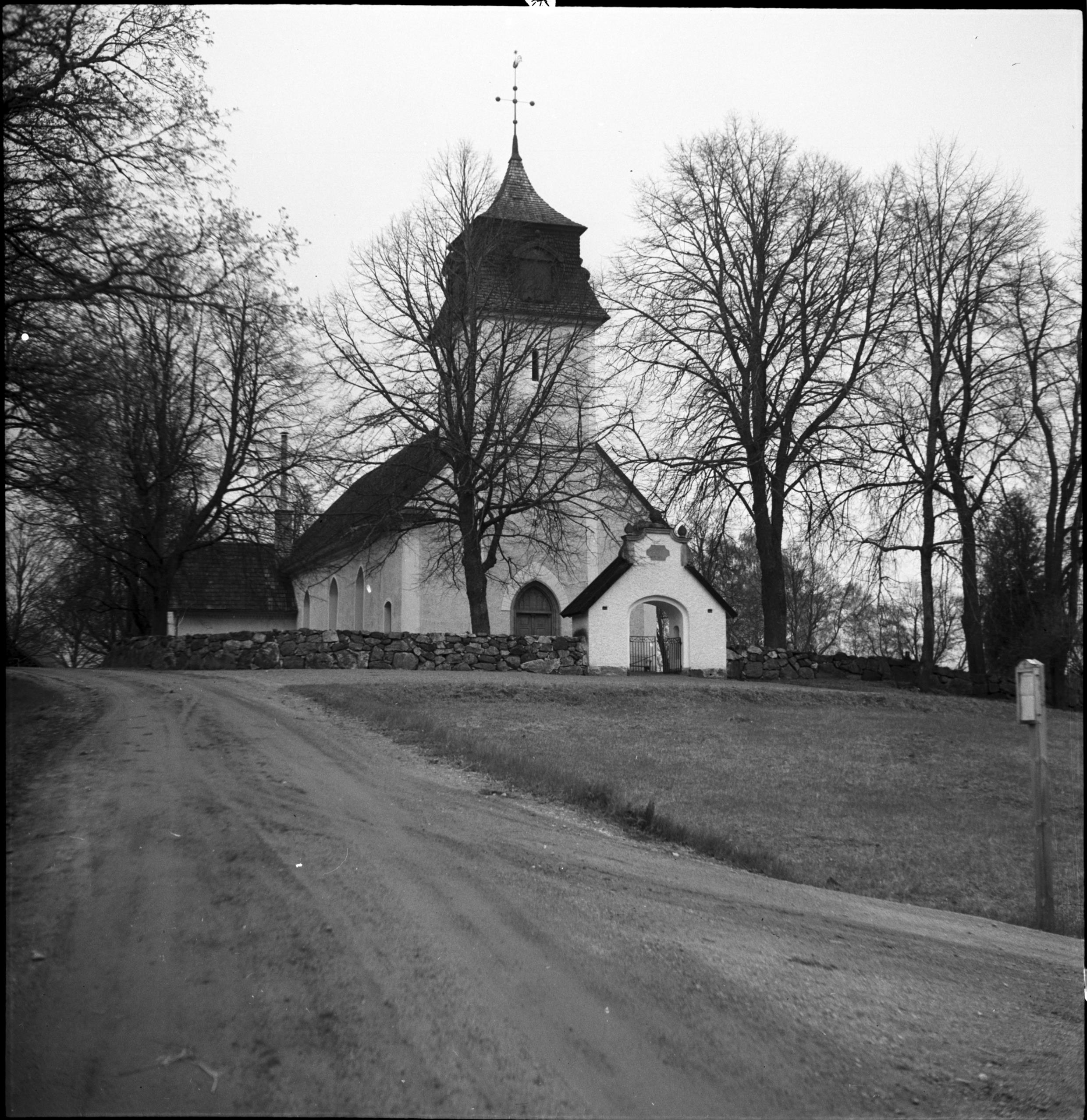 Ivar Schnell, Årdala kyrka