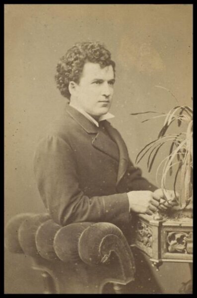 London Stereoscopic and Photographic Company, Guy Little Theatrical Photograph