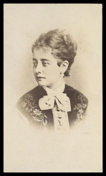 London Stereoscopic and Photographic Company, Guy Little Theatrical Photograph
