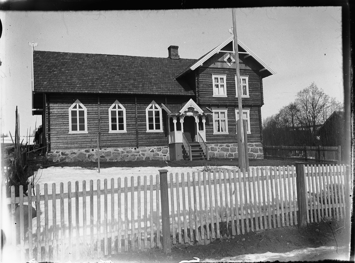 Ole Hansen Løken, VELDROM FORSAMLINGSLOKALE, BEDEHUS, VELDRE, Ringsaker, STAKITT, GJERDE. Oppført 1900