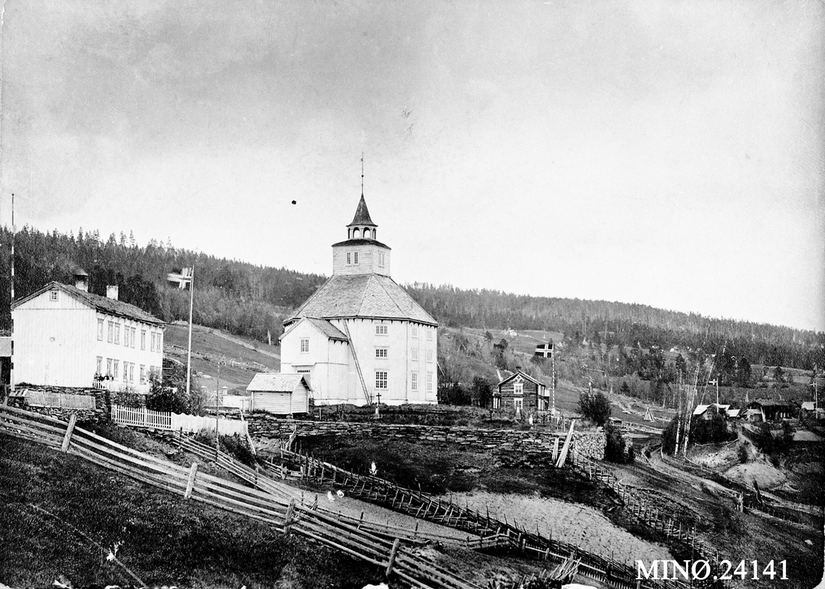 Henrik Augustinsson Stinessen, Tolga kirke.