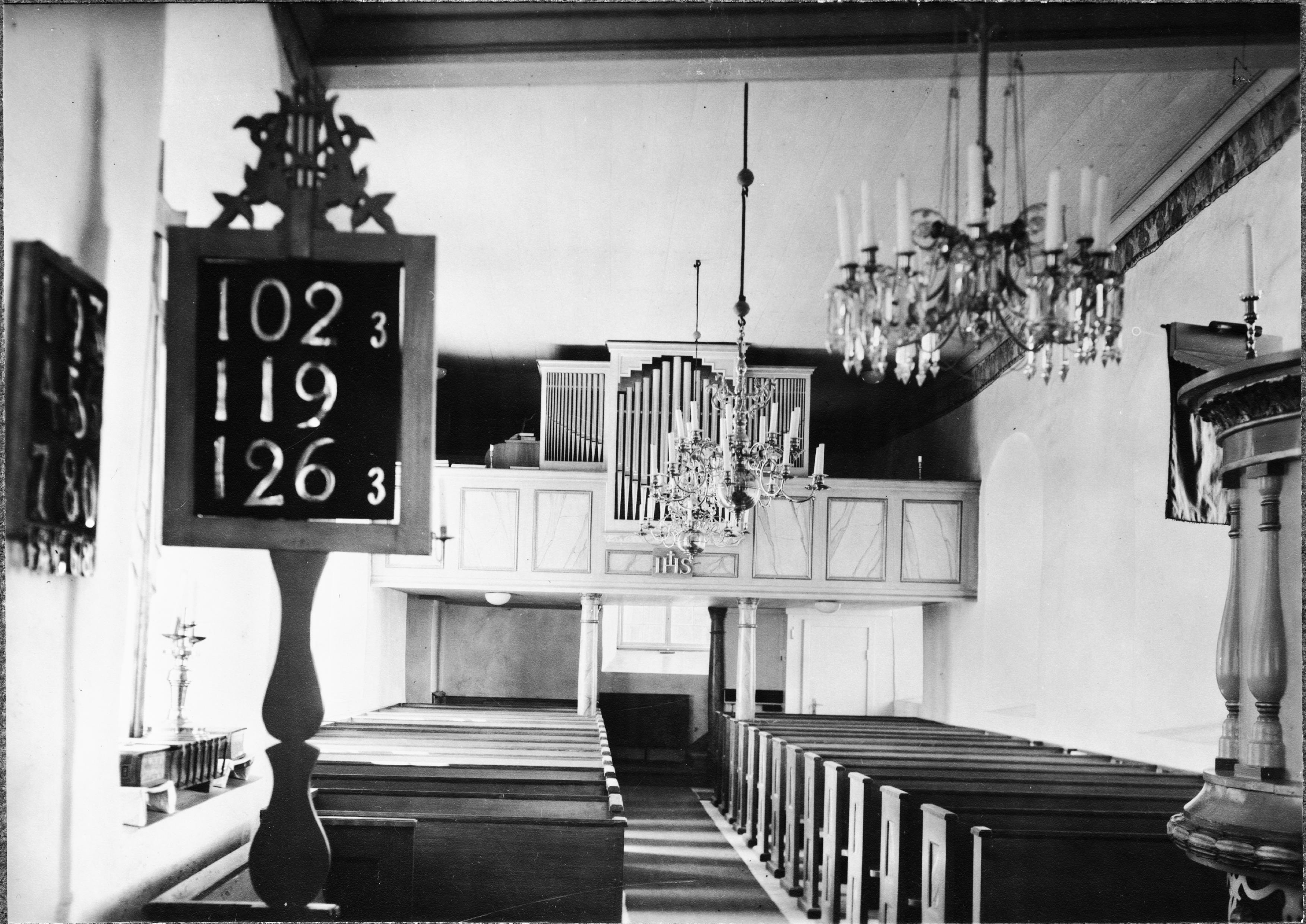 Adolf Niklasson, Kälvene kyrka