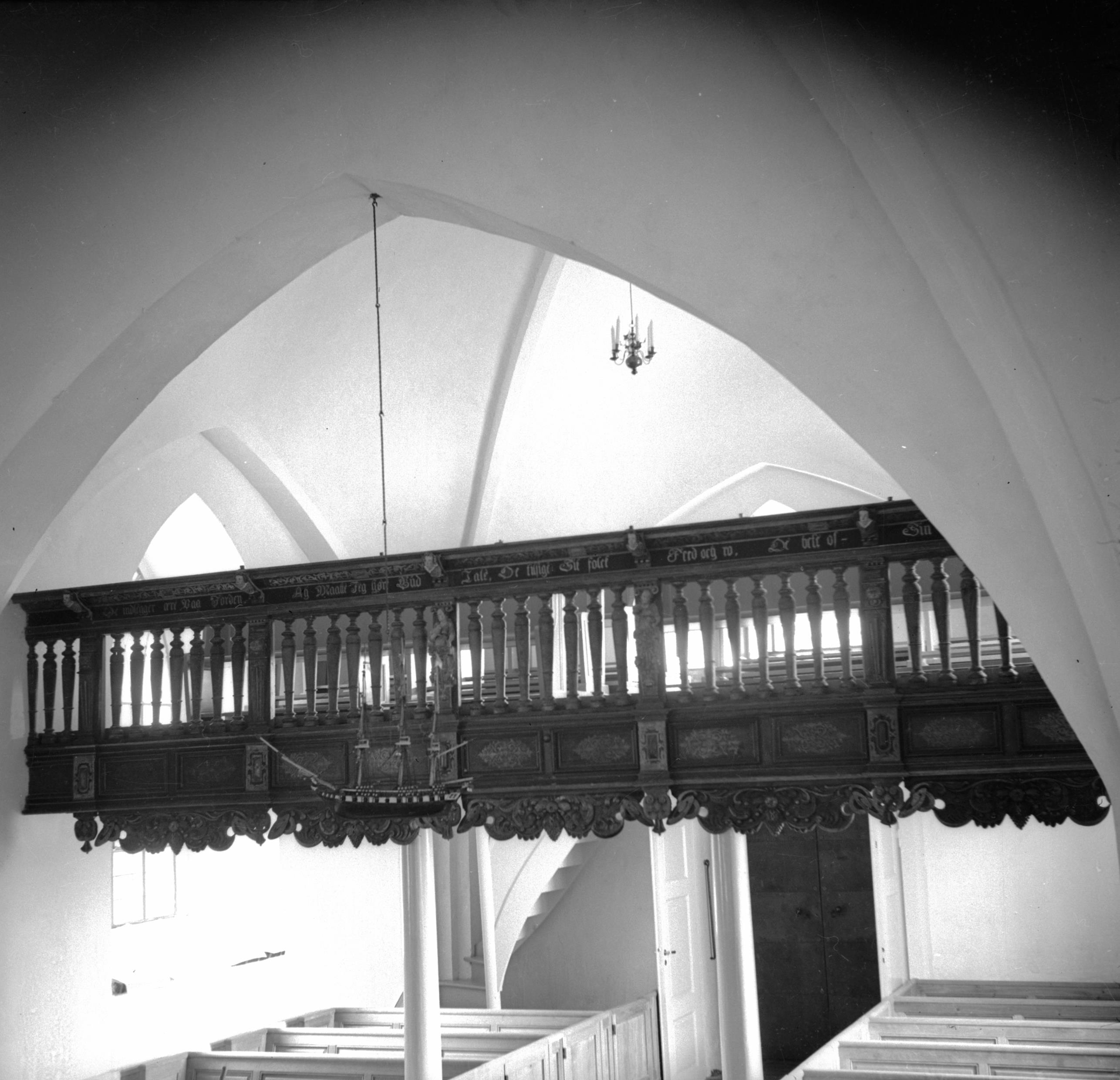 Osvald Owald, Raus kyrka