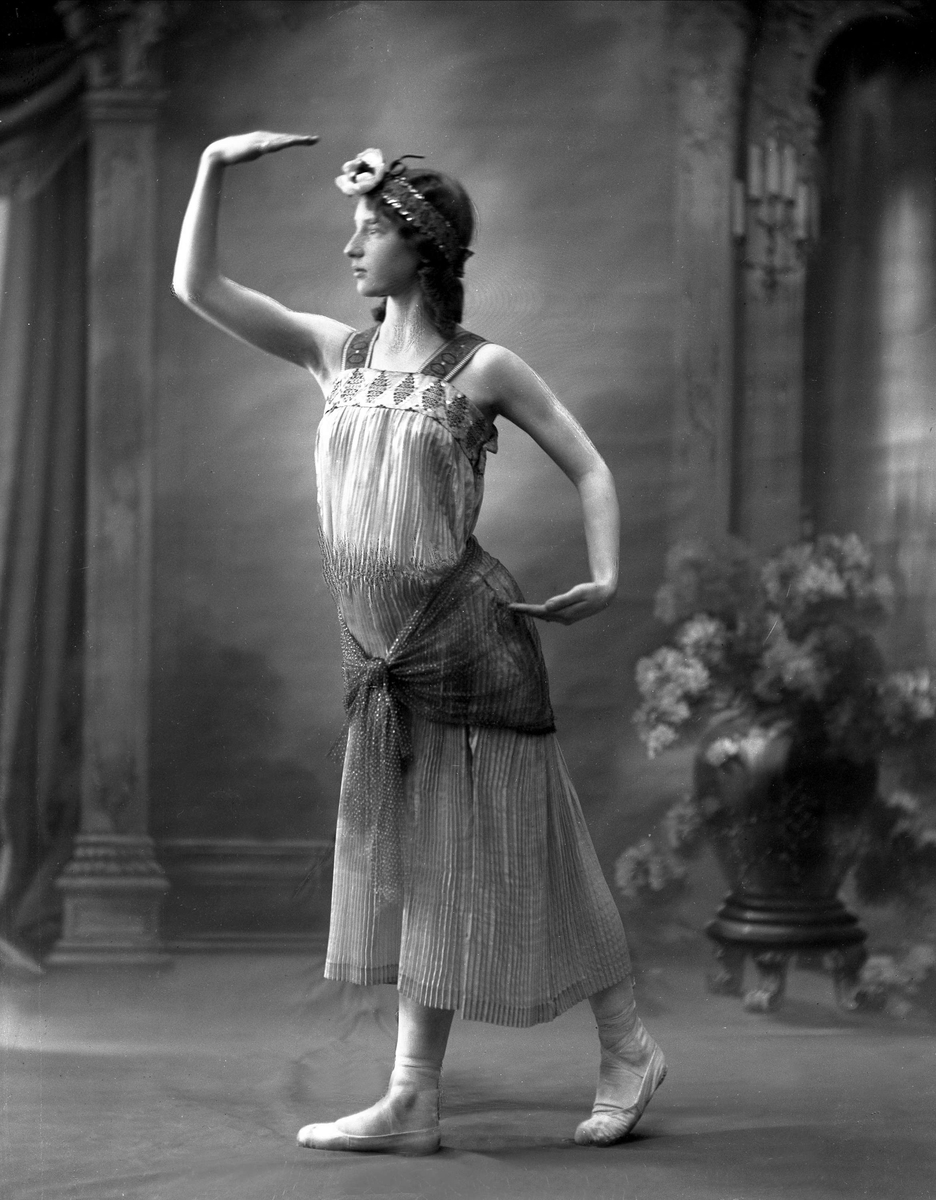 Gustav Borgen, Portrett, ballettdanser, Marie Warhus.