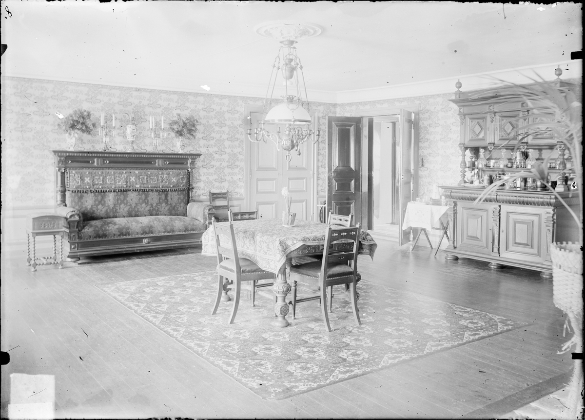 Johan Lundin, Matsal, Hallkveds herrgård