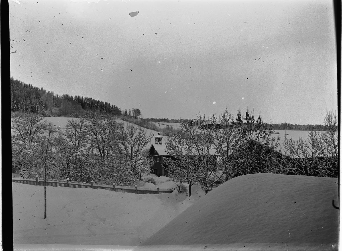 Ole Hansen Løken, LØKEN GARD på Rudshøgda i Ringsaker, VINTER.