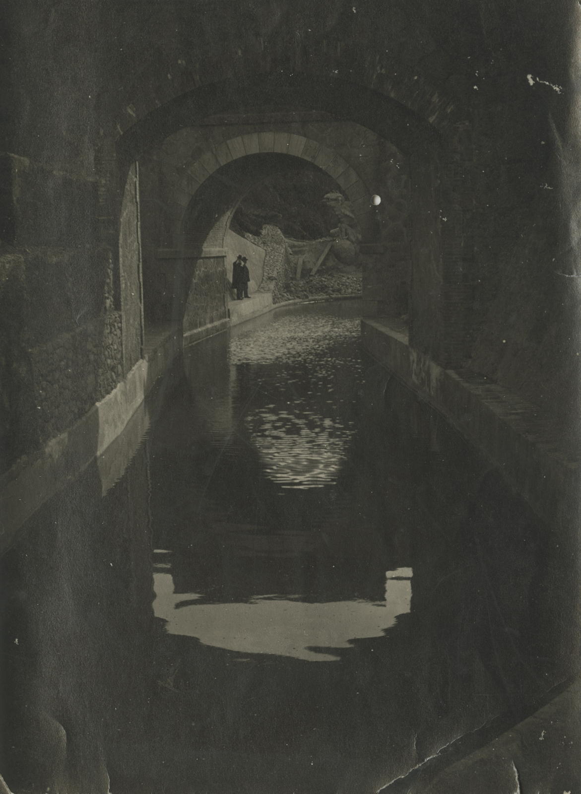 Desconegut, [Canal]