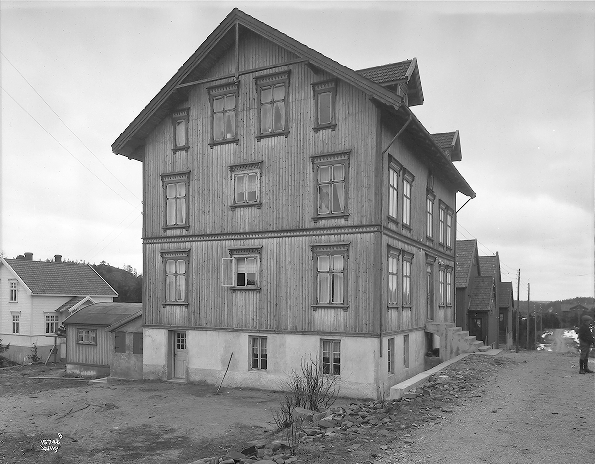 Anders Beer Wilse, Konv: Arbeider hotel/Solvang