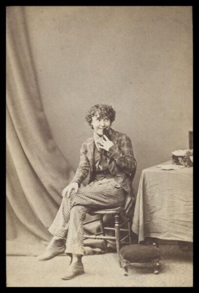 London Stereoscopic and Photographic Company, Guy Little Theatrical Photograph
