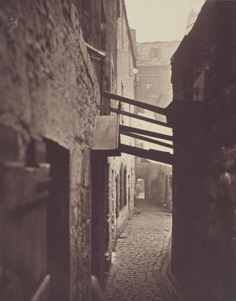 Thomas Annan, Close, No. 83 High Street.