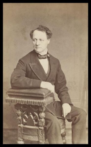 London Stereoscopic and Photographic Company, Guy Little Theatrical Photograph