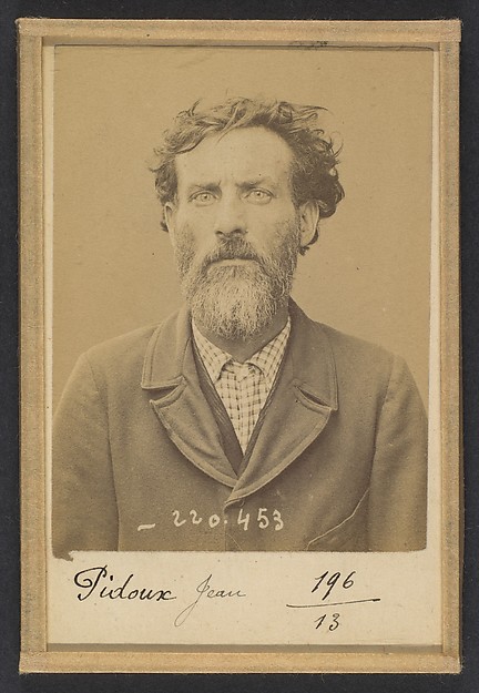 Alphonse Bertillon, Pidoux. Jean. Victor. 45 ans, né au Châtelet (Seine-et-Marne). Estampeur de métaux. Anarchiste 2/7/94.