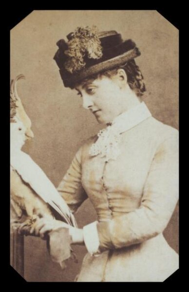 London Stereoscopic and Photographic Company, Guy Little Theatrical Photograph