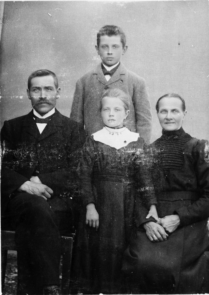 Oscar Holte, Familiebilde