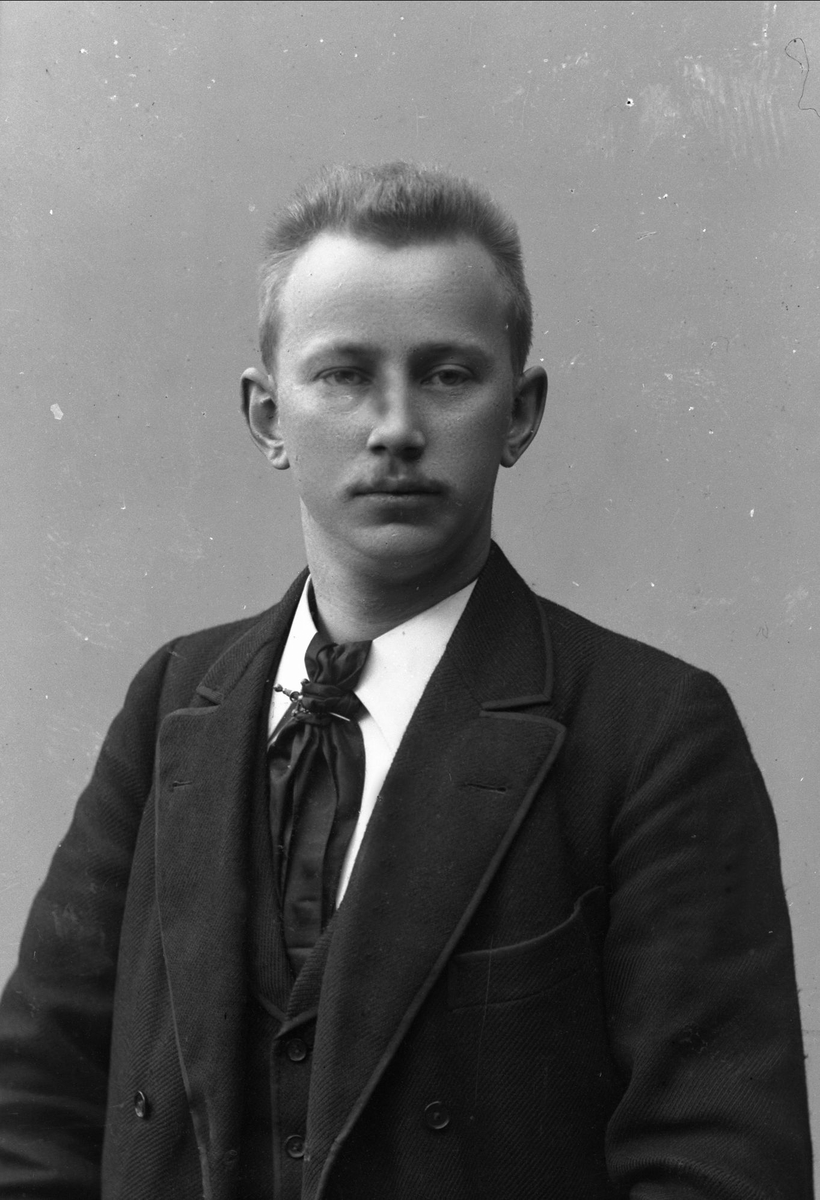 Gustav Borgen, NFB.27452