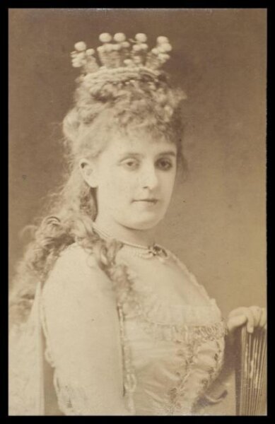 London Stereoscopic and Photographic Company, Guy Little Theatrical Photograph
