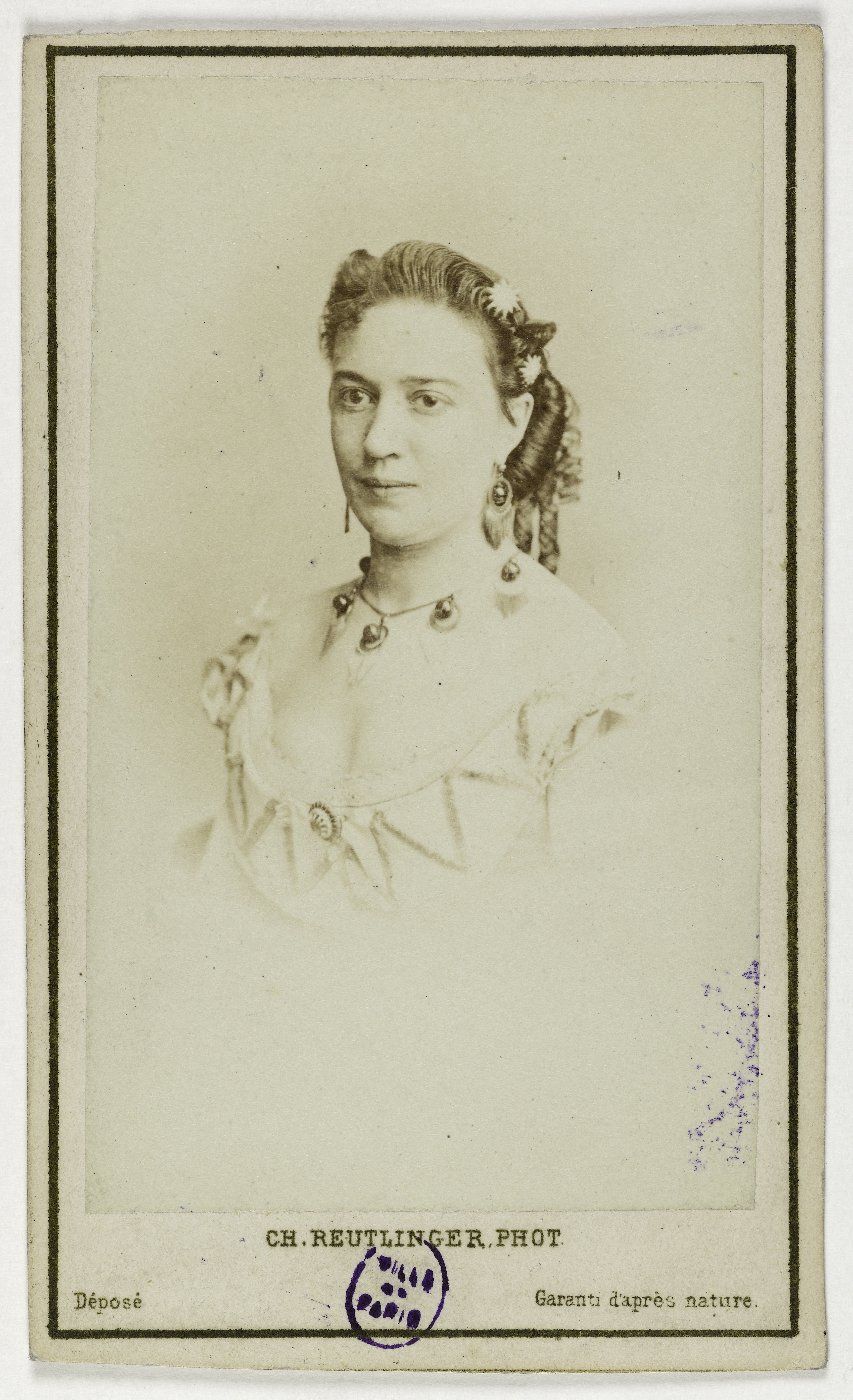 Charles Reutlinger, Portrait de Honorine (Marguerite Camous, épouse de Mr Péricaud, 1834-1911), actrice