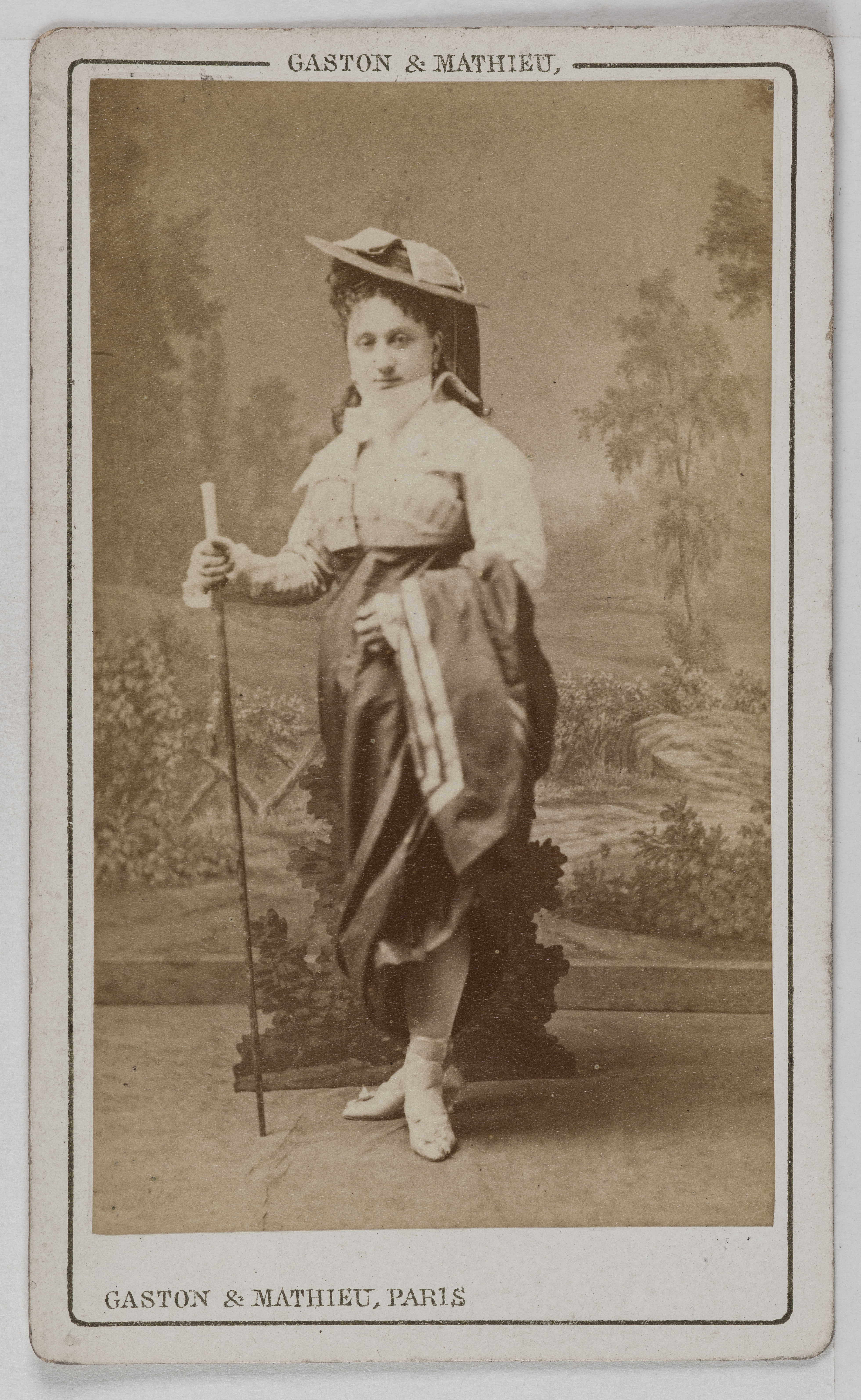 Gaston & Mathieu, Portrait de Magne, (actrice)