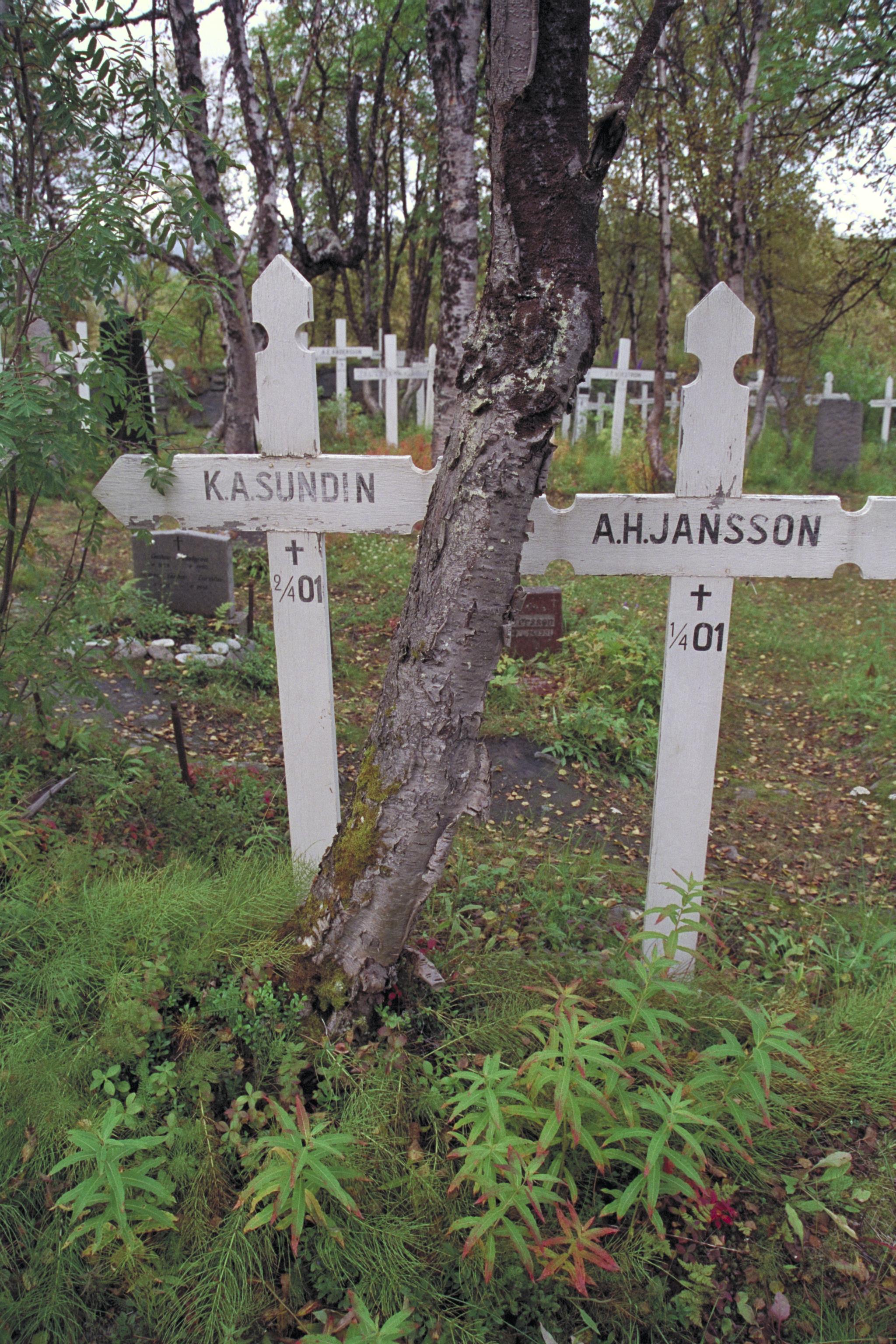 Bengt A Lundberg, Tornehamns kyrkogård