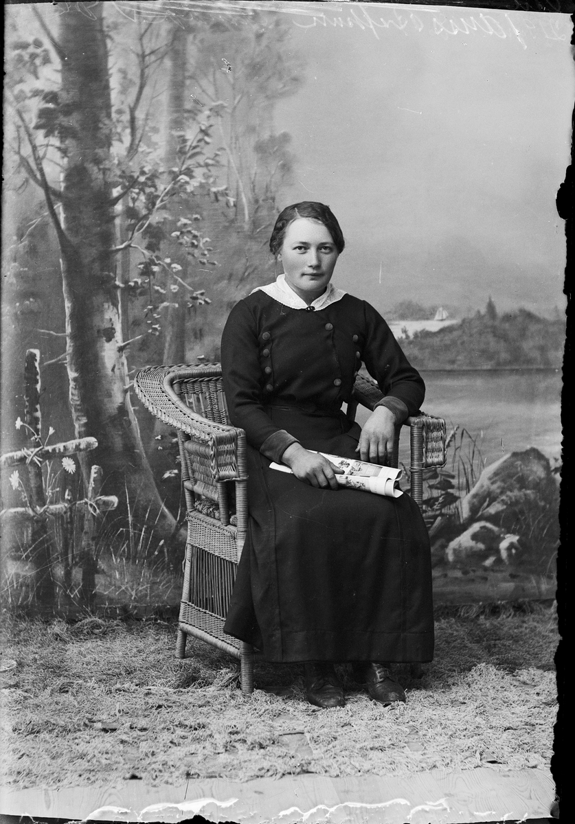Skötsner-Edhlund, Ateljé Portrait - Woman, Östhammar, Uppland