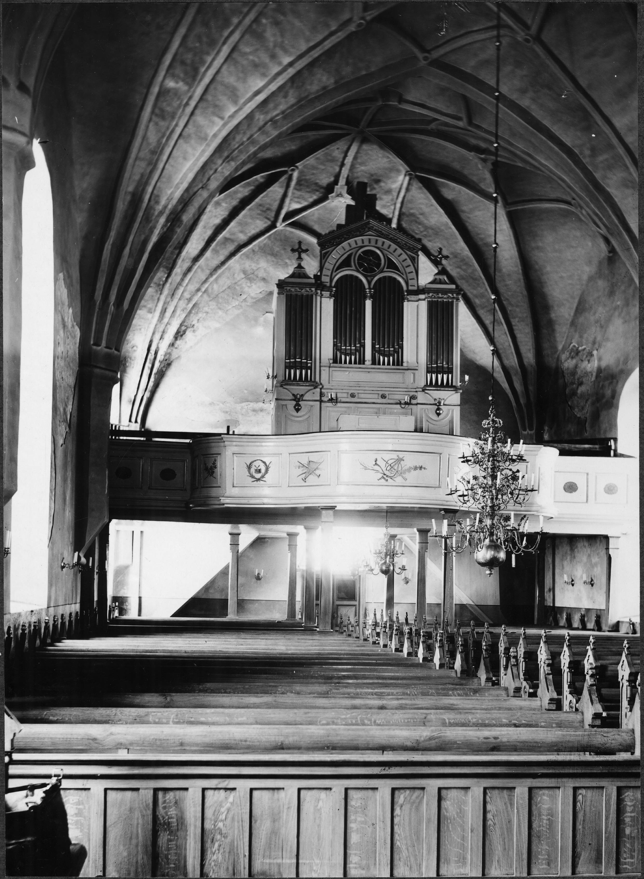 Oscar Svensson, Möklinta kyrka