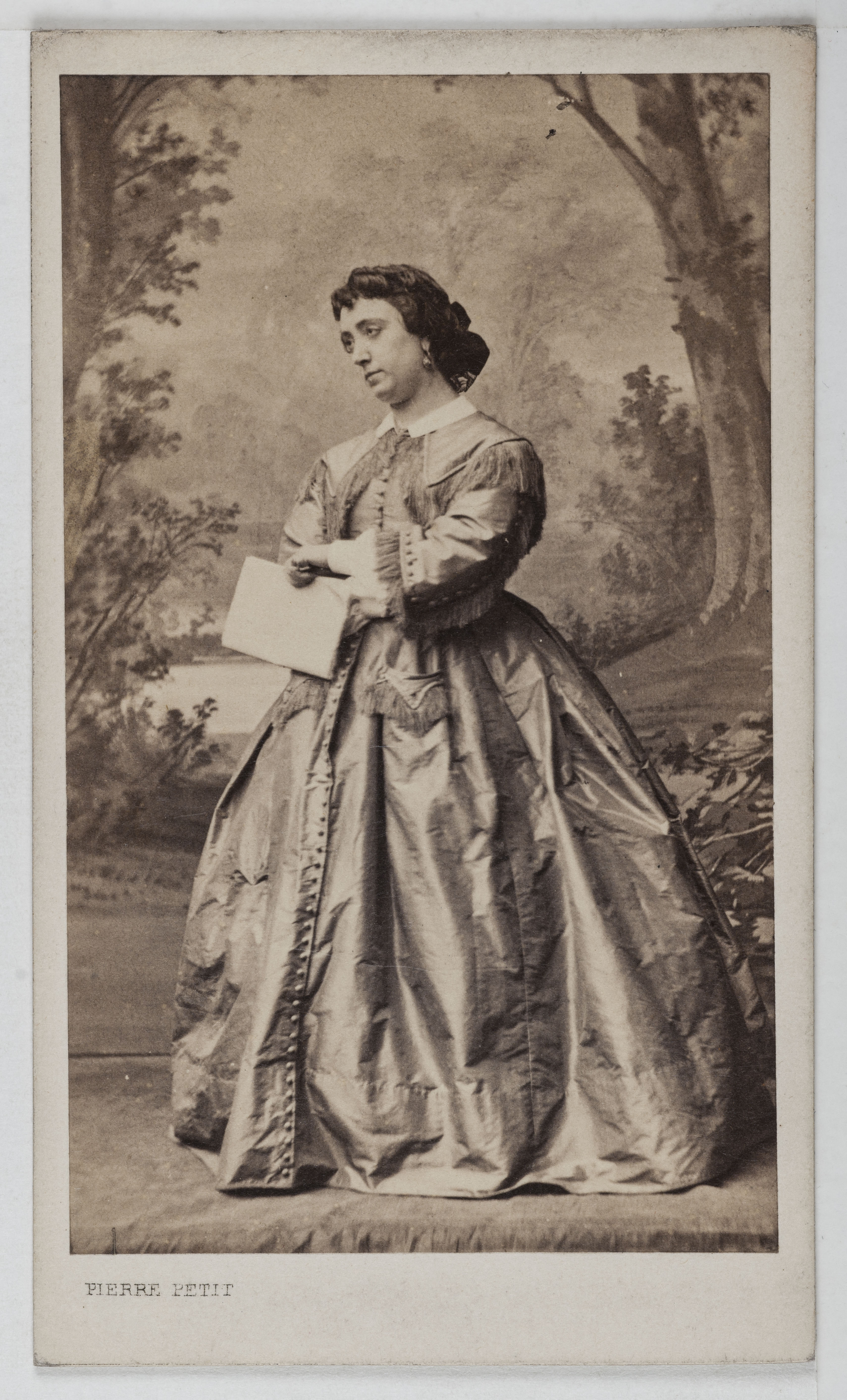 Pierre Petit, Portrait d'Adèle Page (1820-1882), actrice de théâtre entre 1840 et 1874.