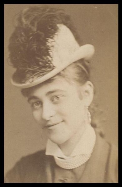 London Stereoscopic and Photographic Company, Guy Little Theatrical Photograph