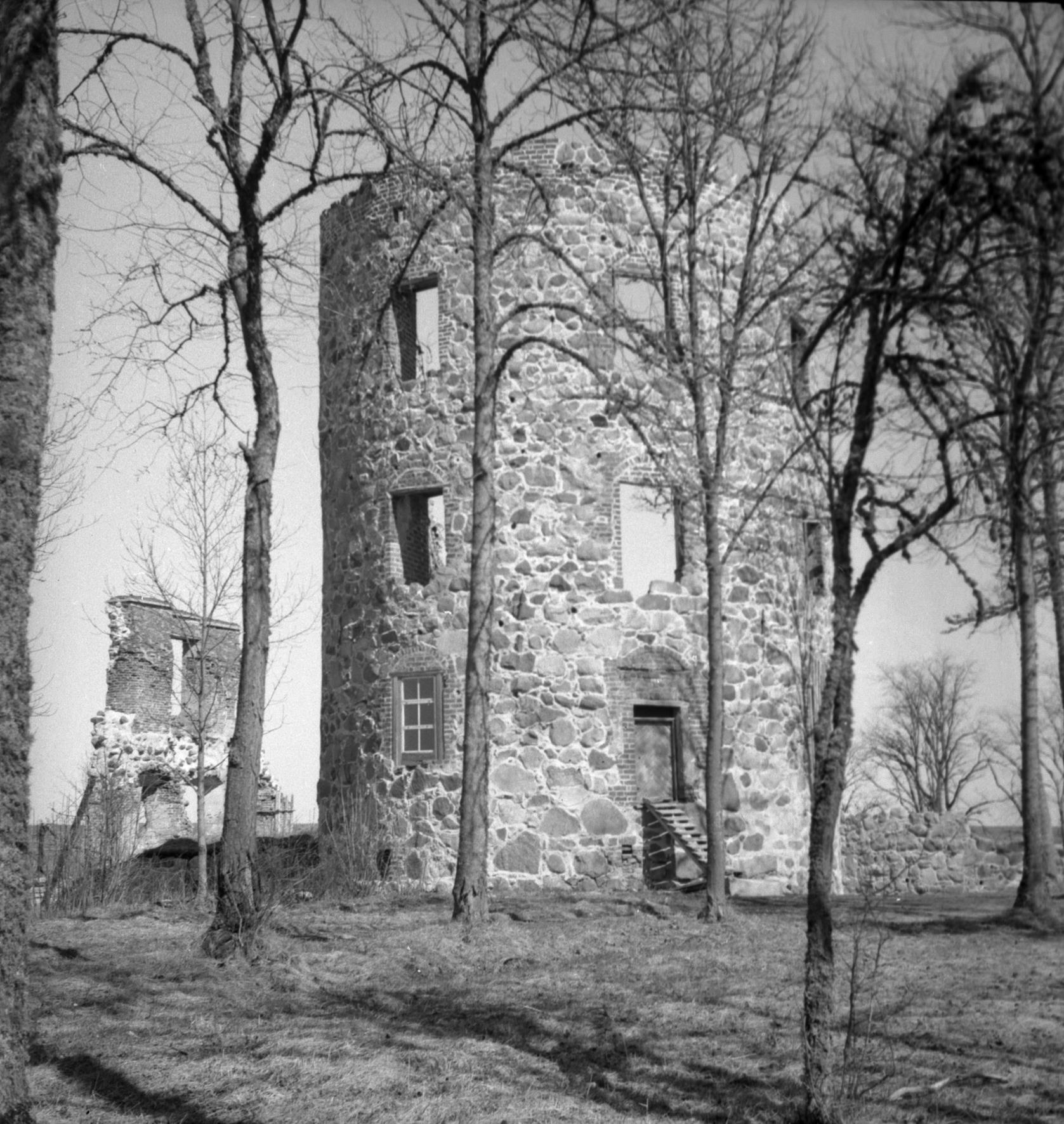 Erik Lundberg, Mörby slottsruin