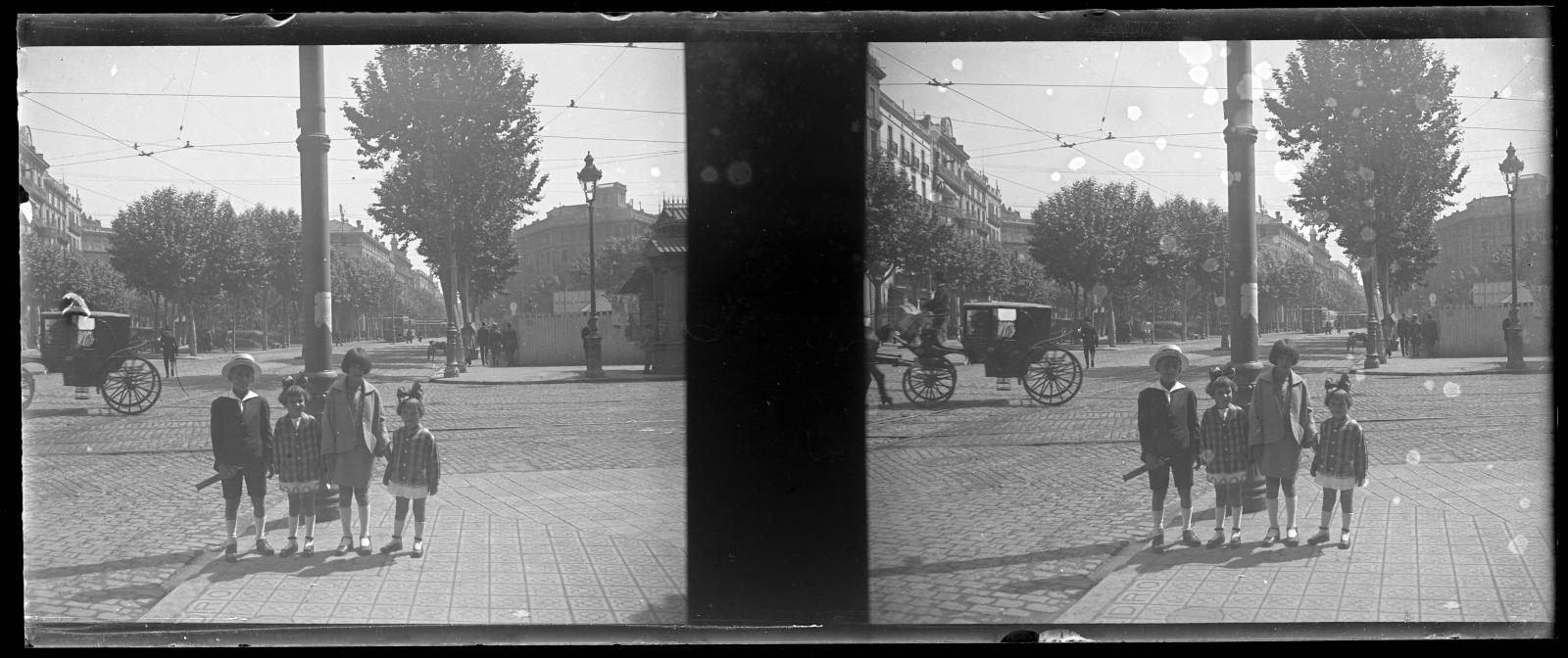 Desconegut, [Pelai Street]