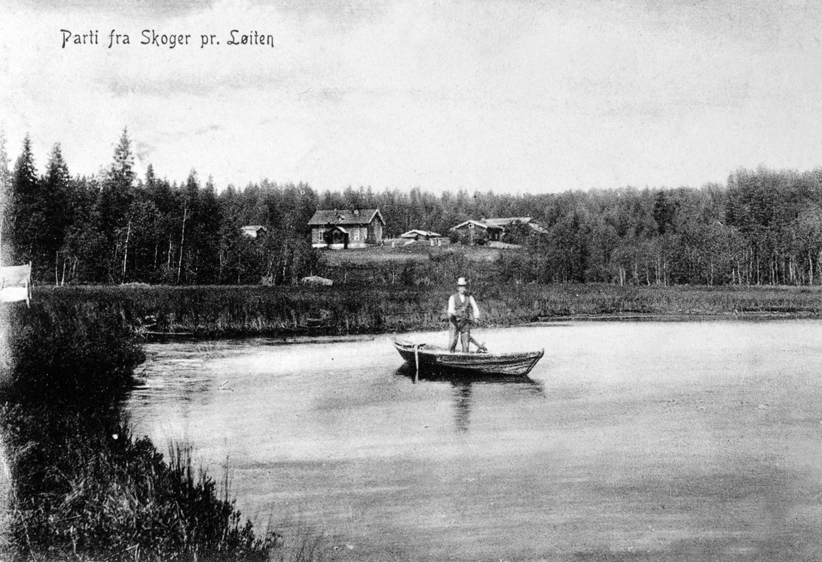 Anno Domkirkeodden, POSTKORT. EMBRET SKOGEN FISKER FRA ROBÅT PÅ VELTSJØEN, ROKOSJØEN, SKOGER I BAKGRUNNEN. LØTEN.