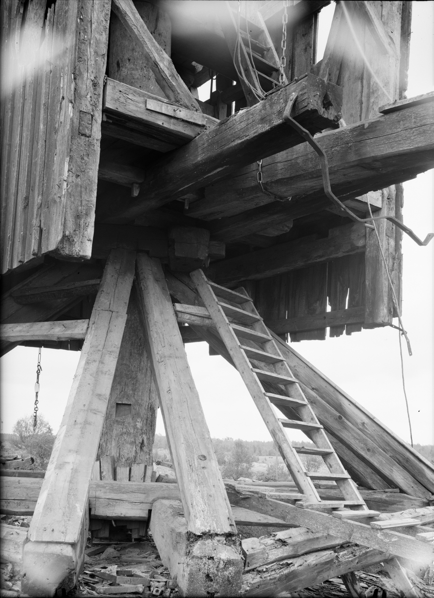 Paul Sandberg, Windmill during dismantling, Uppland 1935