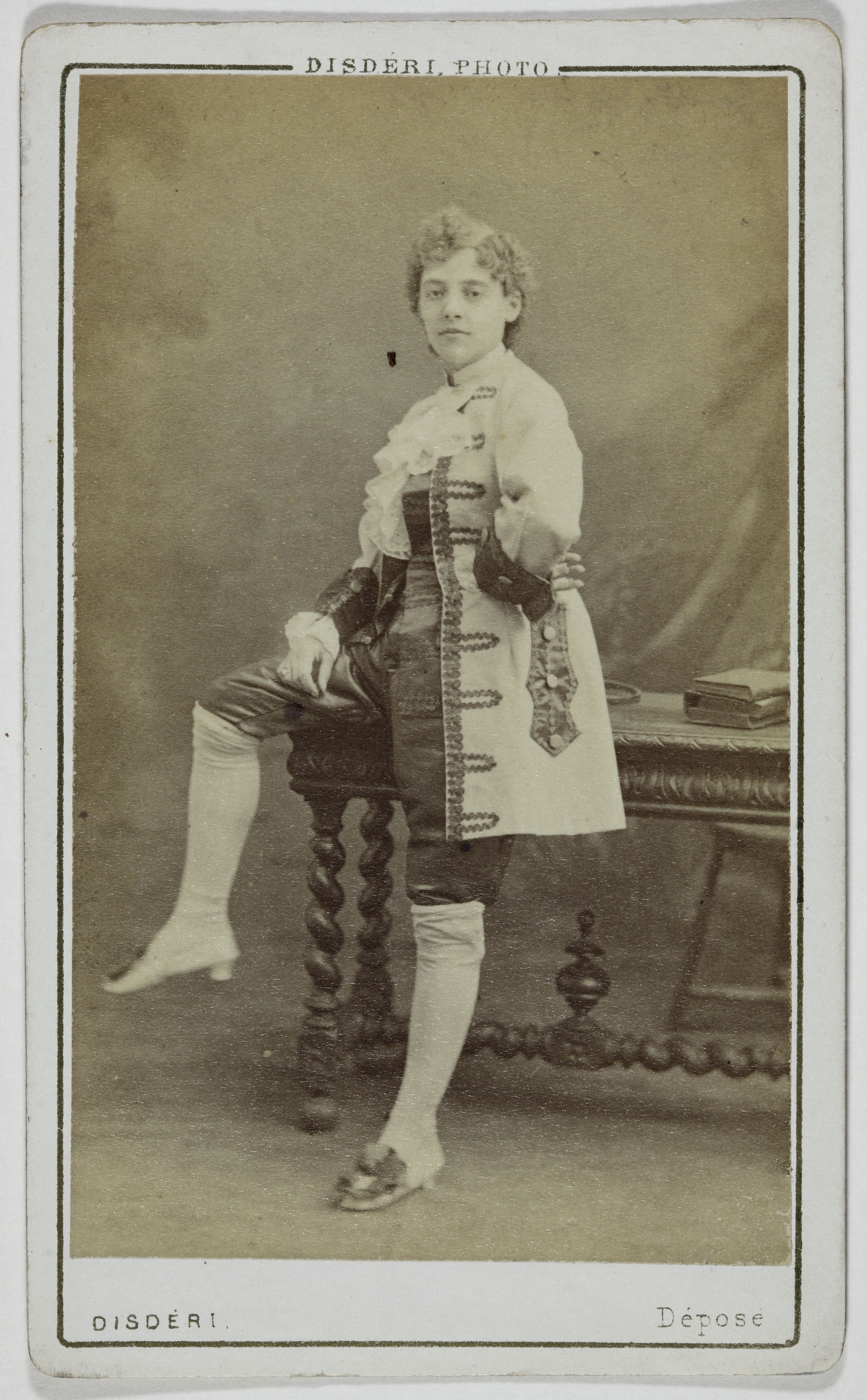 André-Adolphe-Eugène Disdéri, Portrait d'Allonzieux, Marie, (actrice)