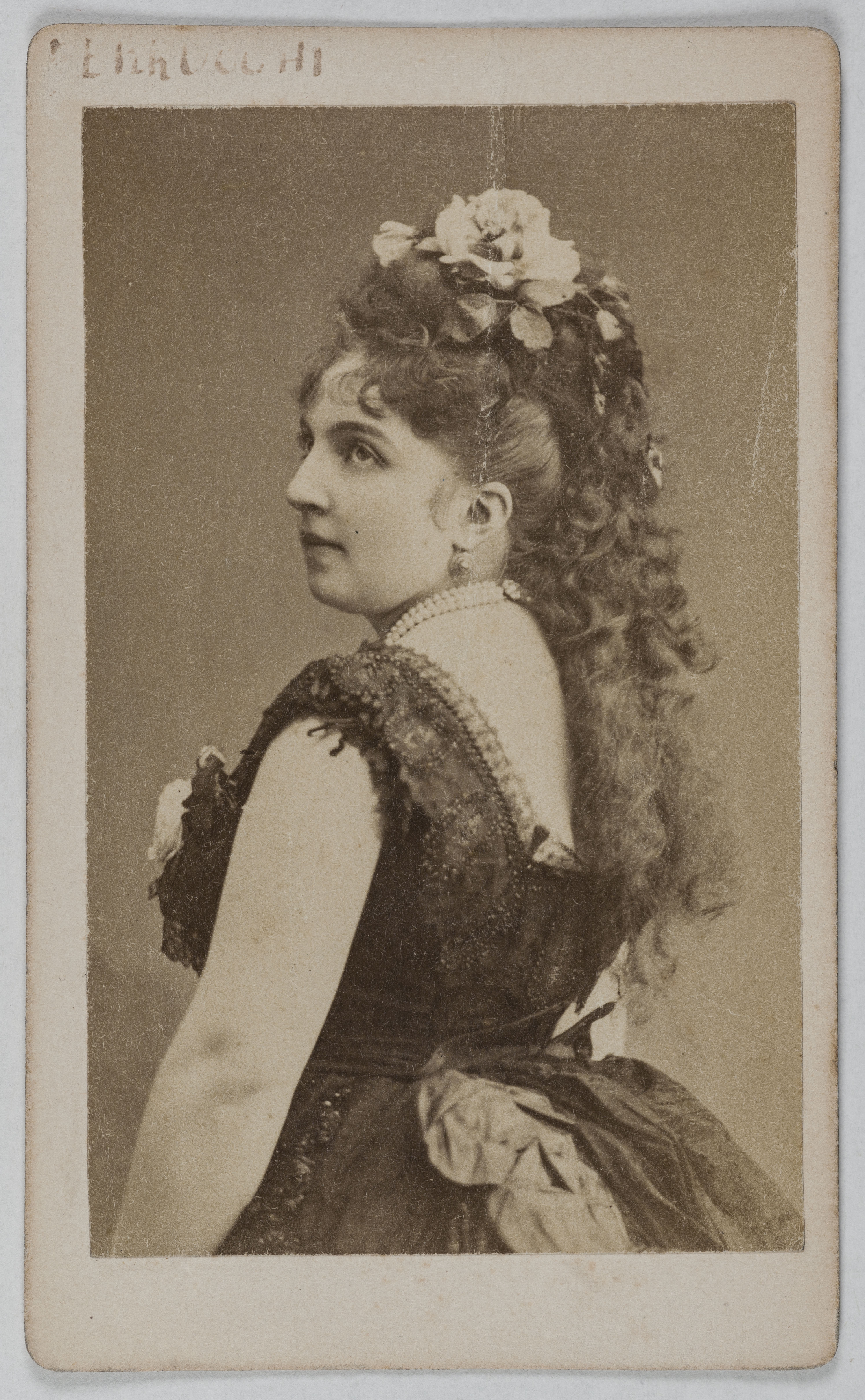 Anonyme, Portrait de Ferrucci Berthe, (chanteuse)