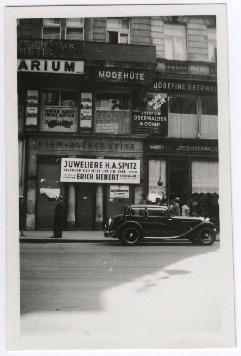 Anonym, Juweliergeschäft Hugo & Alfred Spitz, Wien I., Kärntner Straße 39, Portal