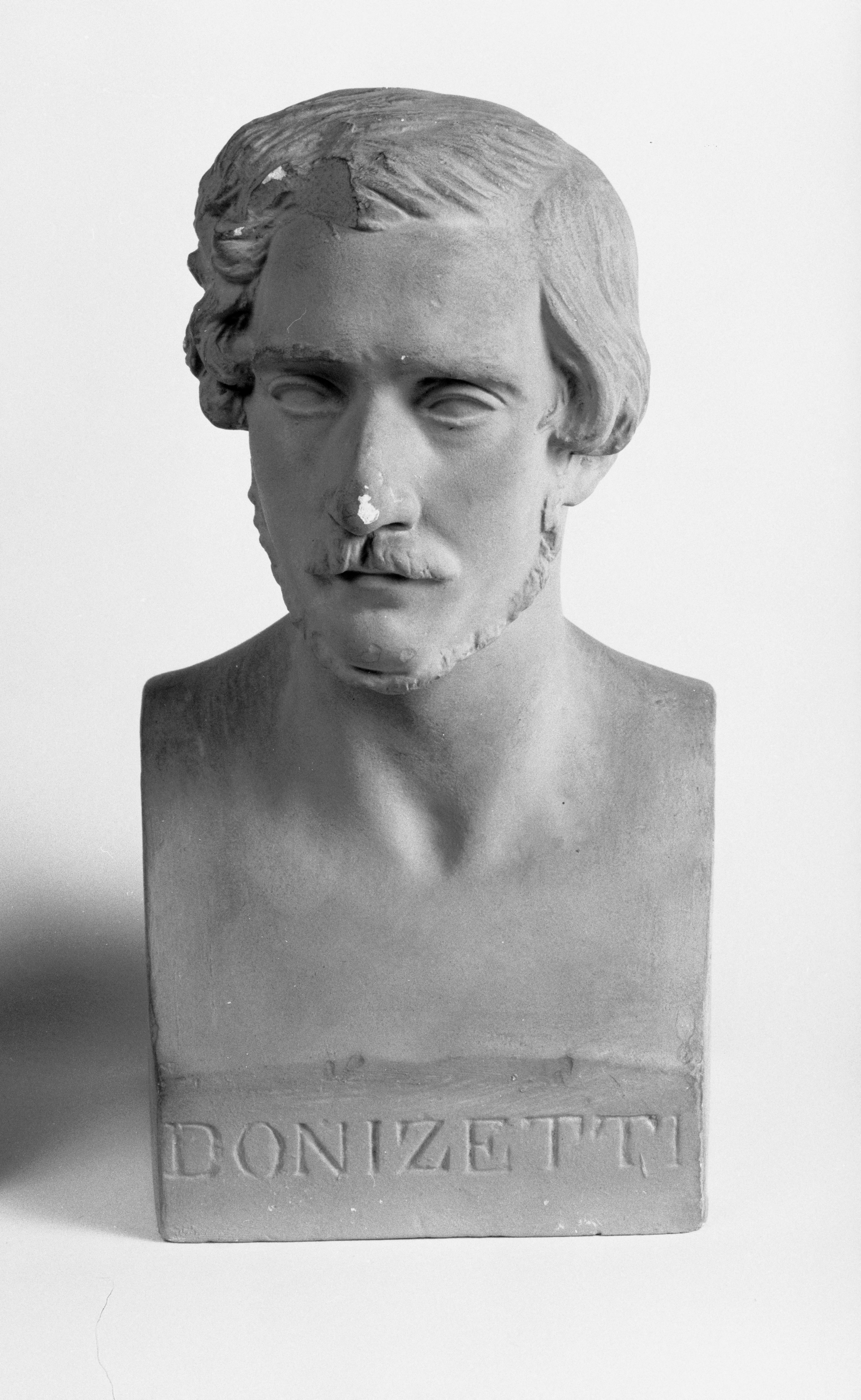 Jean Pierre Dantan, Portrait sérieux de Gaetano Donizetti (1797-1848), compositeur italien .