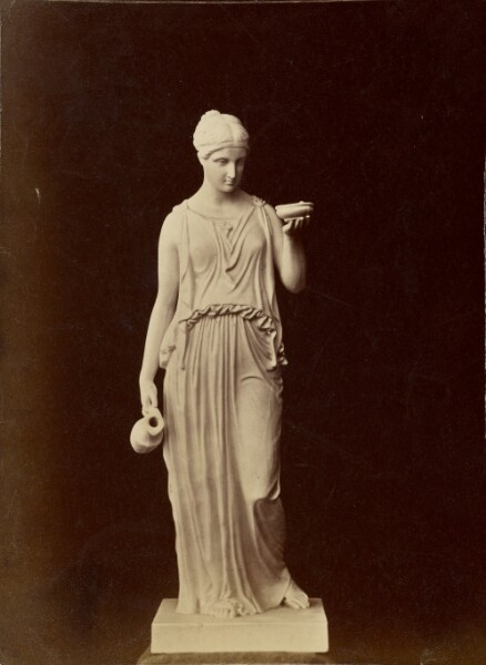 Unknown, [Statue of female figure]
