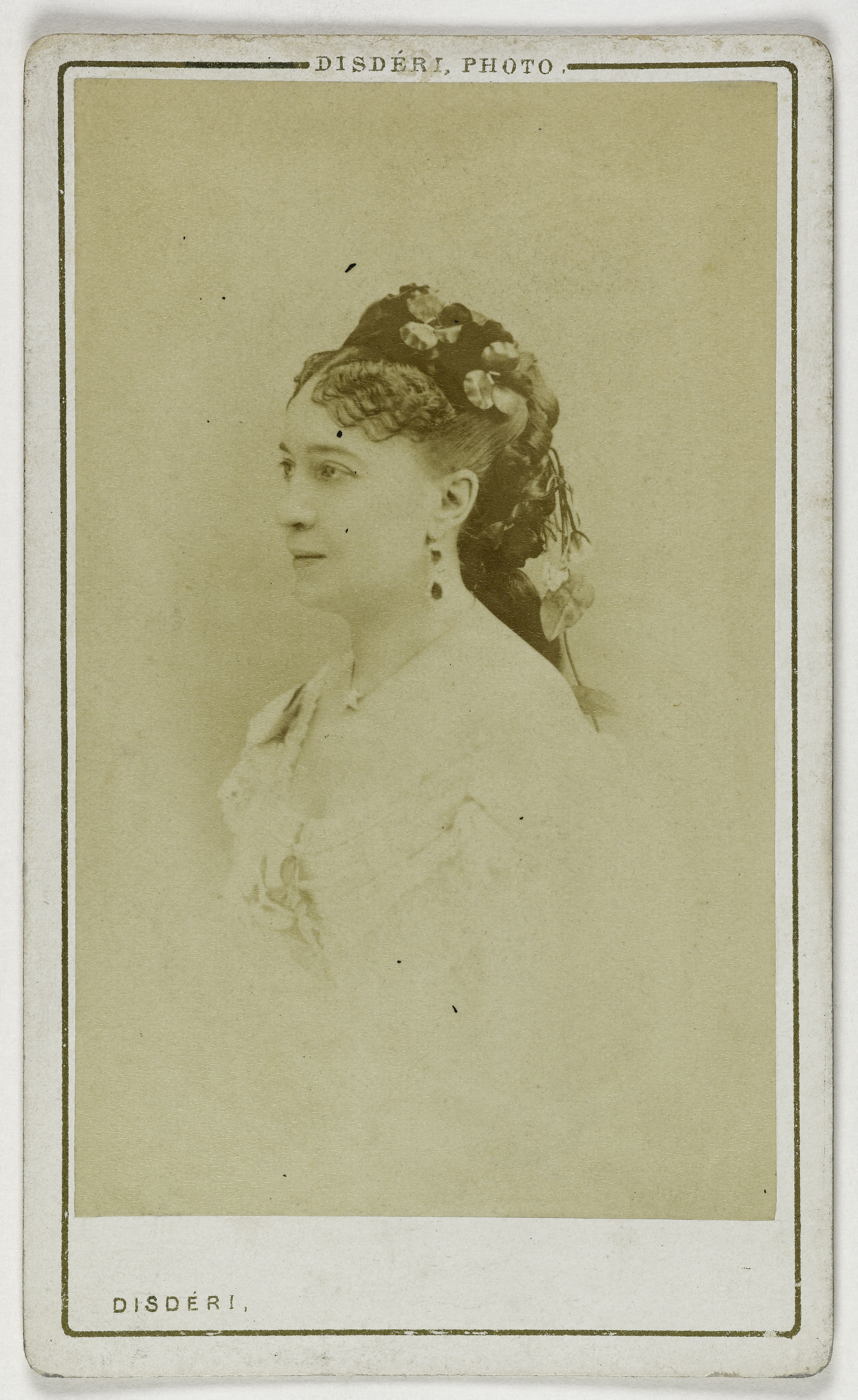 André-Adolphe-Eugène Disdéri, Portrait de Honorine (Marguerite Camous, épouse de Mr Péricaud, 1834-1911), actrice