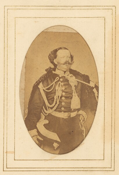 Disdéri & Cie., [Portrait of an unidentified military man standing erect]
