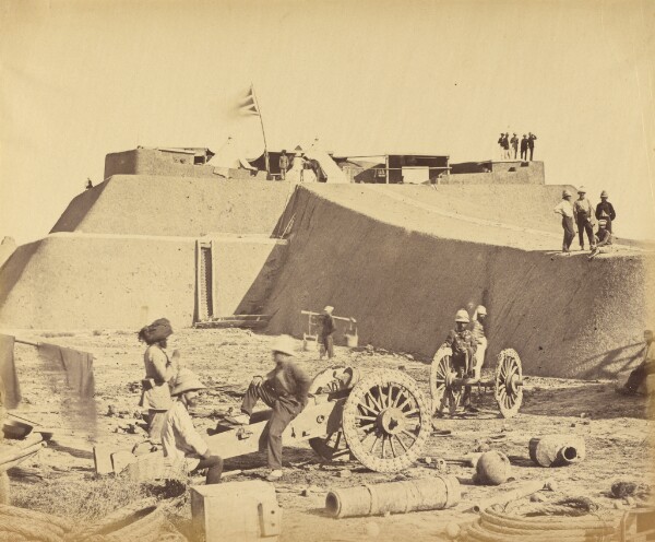 Felice Beato, [Headquarter's Staff, Pehtang Fort]