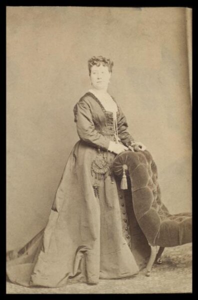 London Stereoscopic and Photographic Company, Guy Little Theatrical Photograph