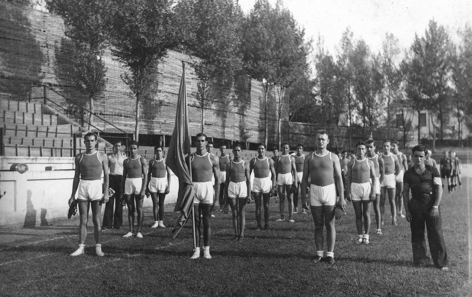 Desconegut, [Club d'Atletes Units]