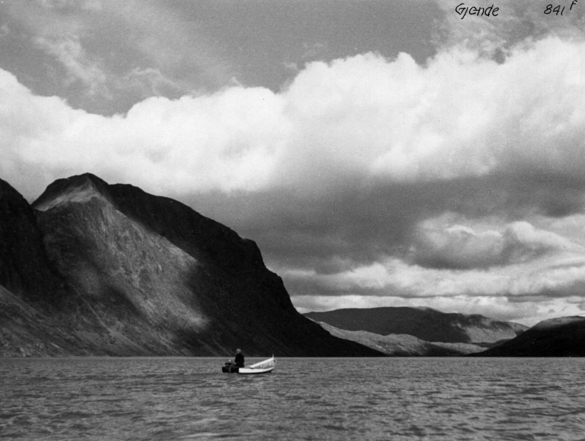 Anders Beer Wilse, Jotunheimen, Gjende, Samferdsel, Landskap, Båt