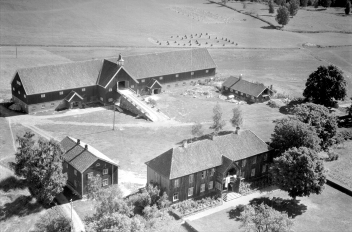 Widerøes Flyveselskap A/S, RINGNES GÅRD, FLYFOTO