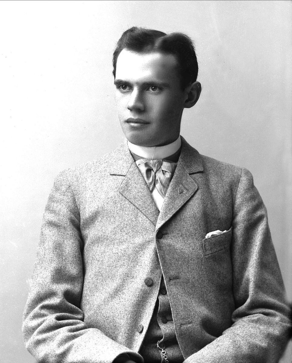 Gustav Borgen, NFB.45932