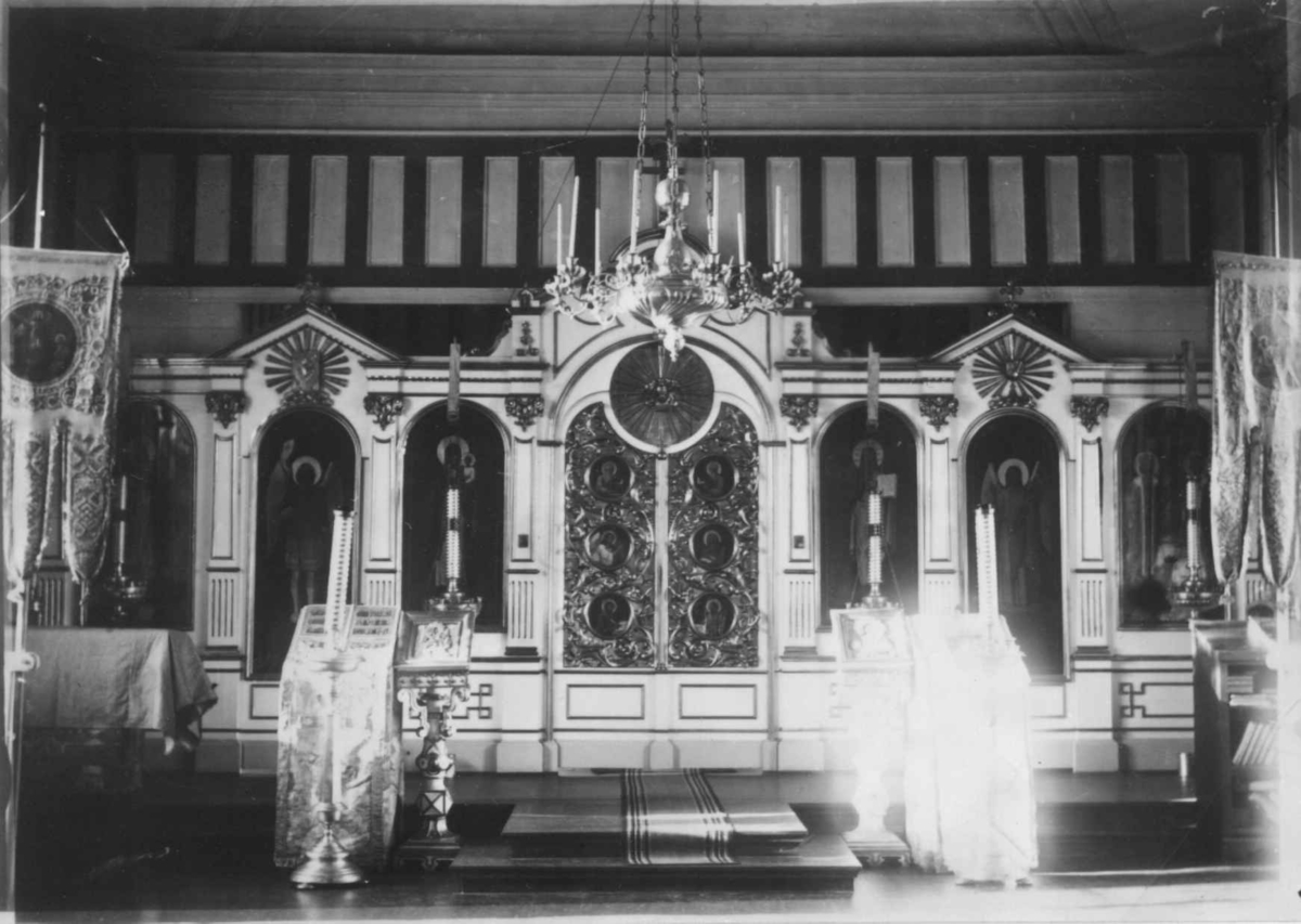 Ellisif Rannveig Wessel, Boris Gleb kirke, Russland, ca. 1900-1910. Interiør med altertavle.